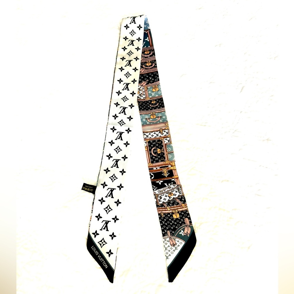 Designer Inspired reversible scarf Navy and multiple colors. 100% Silk